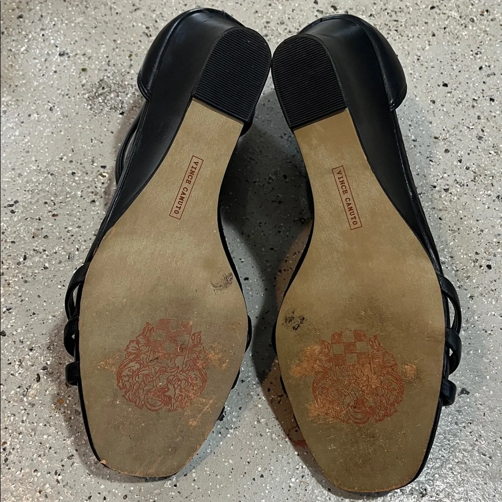 VINCE CAMUTO BAYLE LEATHER BEADED MEDALLION WEDGE SANDALS BLACK SIZE 8.5W